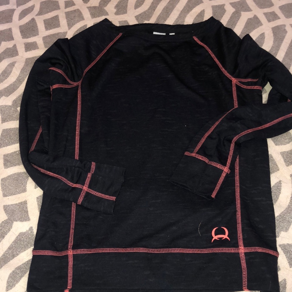 Cinch crew neck light weight top